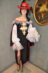 Costume-di-Carnevale-Donna-del-Moschettiere (3)
