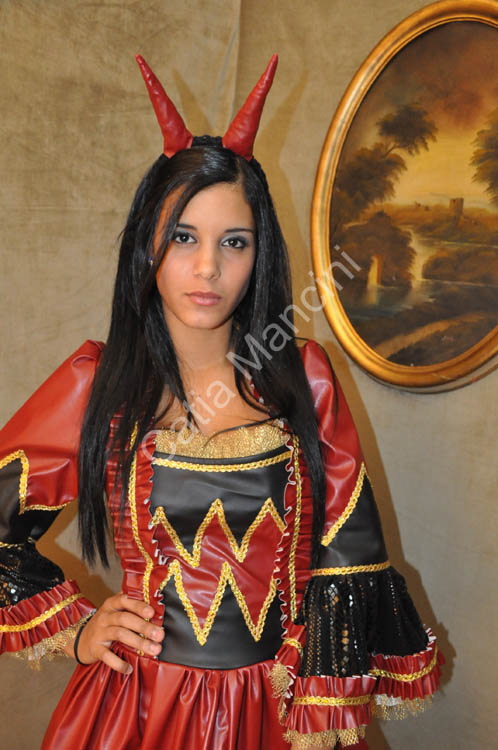 Costume-Carnevale-Diavola (13)