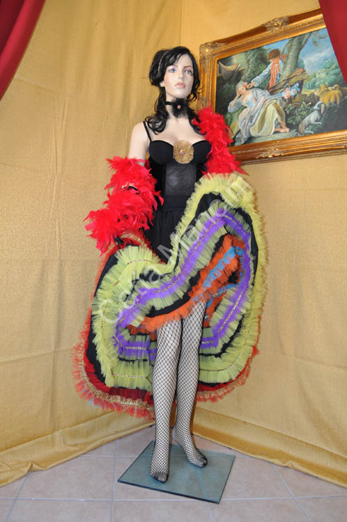 Costume in stile Can Can del Moulin Rouge (15)