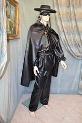 Costume di Carnevale Cavaliere Nero (7)