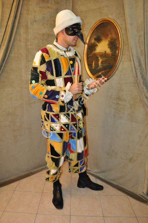 Arlecchino-Commedia-dell'Arte-Costume (2)