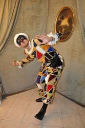 Arlecchino-Commedia-dell'Arte-Costume (4)