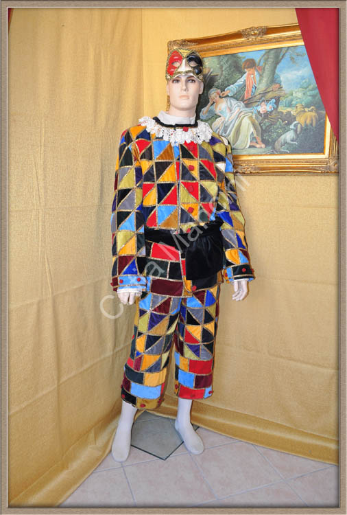 Costume-Arlecchino-nella-Commedia-(1)