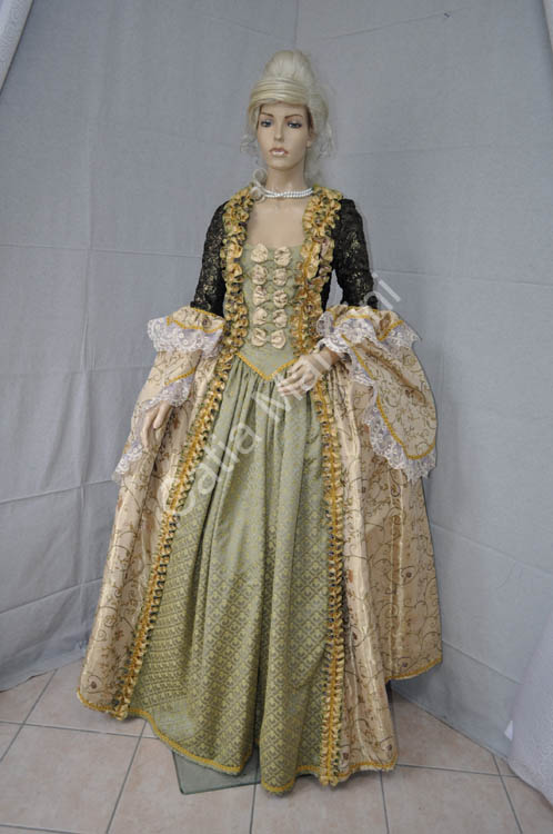 woman of the eighteenth century costume (14)