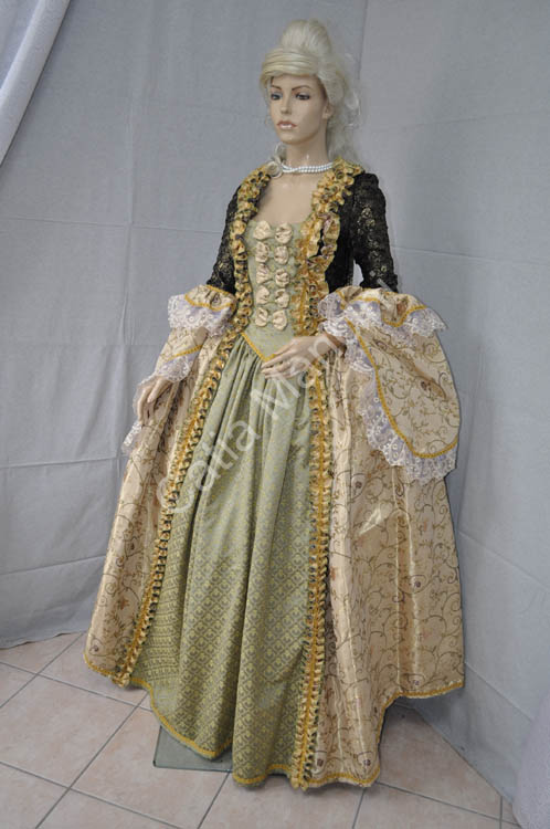 woman of the eighteenth century costume (16)