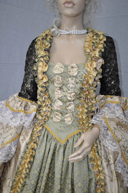 woman of the eighteenth century costume (6)