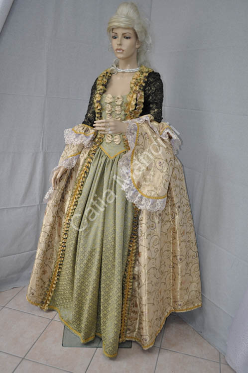 woman of the eighteenth century costume (9)