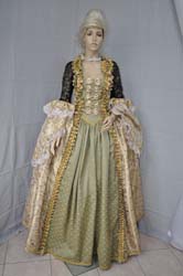 woman of the eighteenth century costume (15)