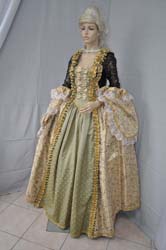 woman of the eighteenth century costume (16)