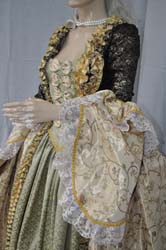 woman of the eighteenth century costume (8)
