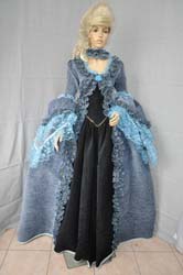 woman Carnival of Venice historical dress (1)