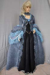 woman Carnival of Venice historical dress (10)