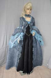 woman Carnival of Venice historical dress (14)