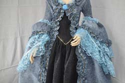 woman Carnival of Venice historical dress (15)