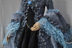woman Carnival of Venice historical dress (8)