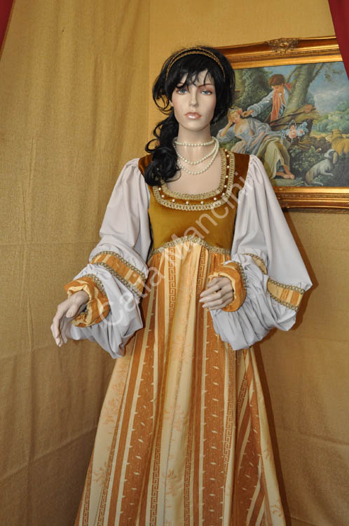 Costume Femminile Medioevale