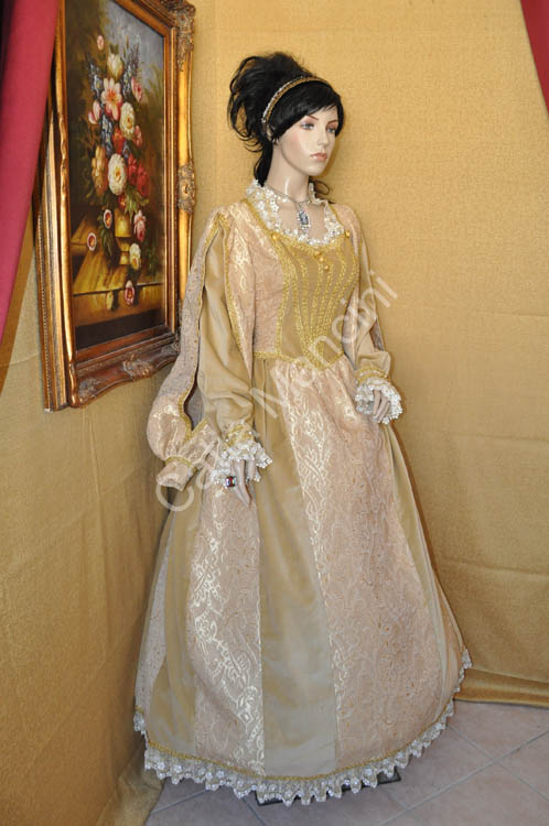 Abito d'epoca costume teatrale (3)