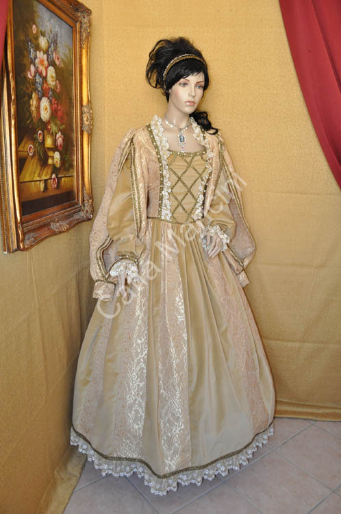 Costume Femminile XVI secolo (1)