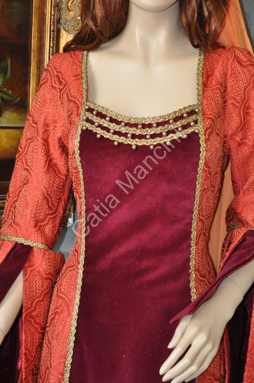 Costume Storico Donna del Medioevo (8)