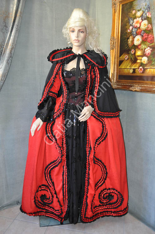 Vestito Nobildonna Veneziana del 1724 (1)