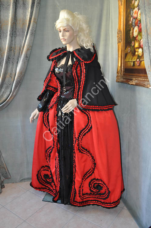 Vestito Nobildonna Veneziana del 1724 (2)