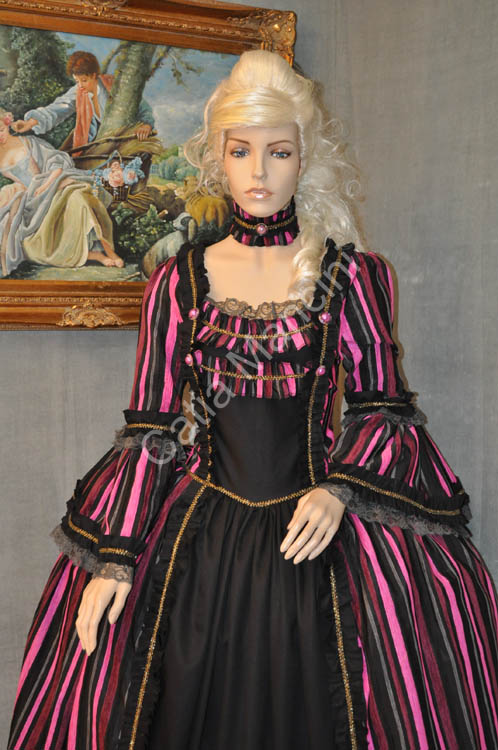 Costume Storico del 1700 Veneziano (1)