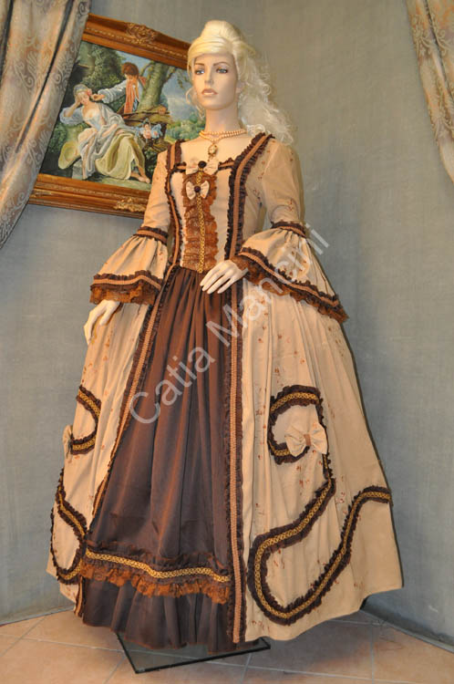 Dama-Veneziana-del-1736-Carnevale (11)