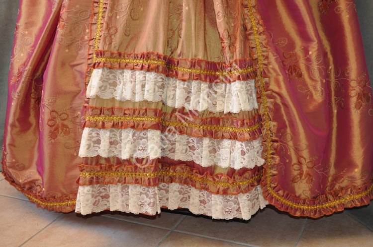 Costume-Storico-Nobildonna-Veneziana-Taffeta