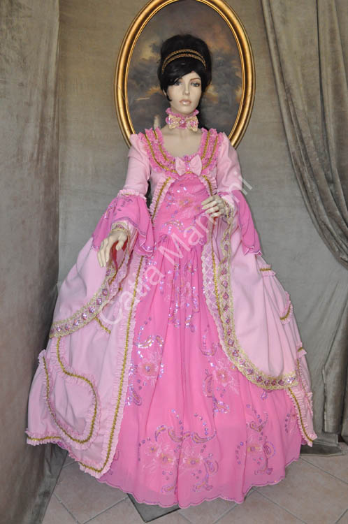 Marie Antoinette Bals de Versailles Costume (11)