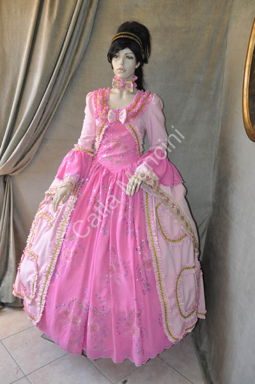 Marie Antoinette Bals de Versailles Costume (6)