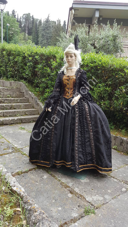 Costume Dama Nera del 1700 Catia Mancini (15)