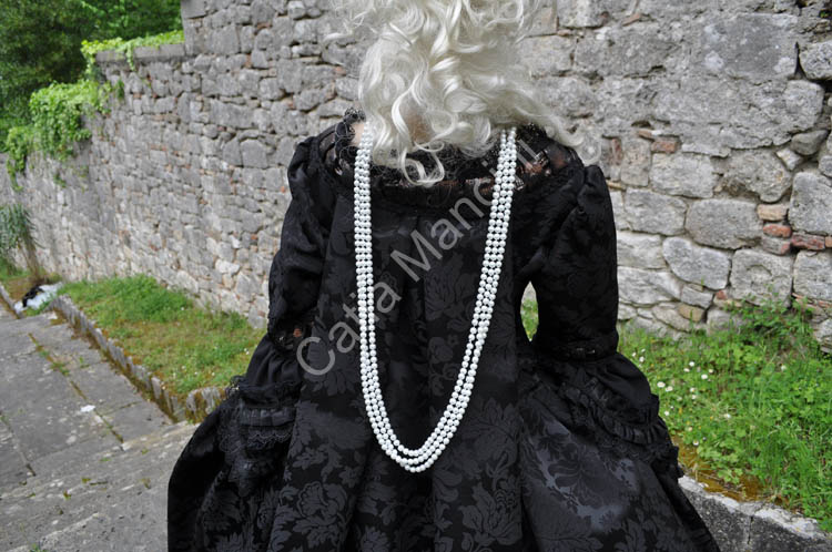 Costume Dama Nera del 1700 Catia Mancini (8)