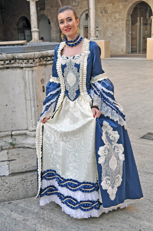 vestito storico del 1700 (4)