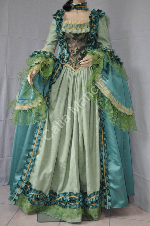 Carnival clothing Venice Italy (20)