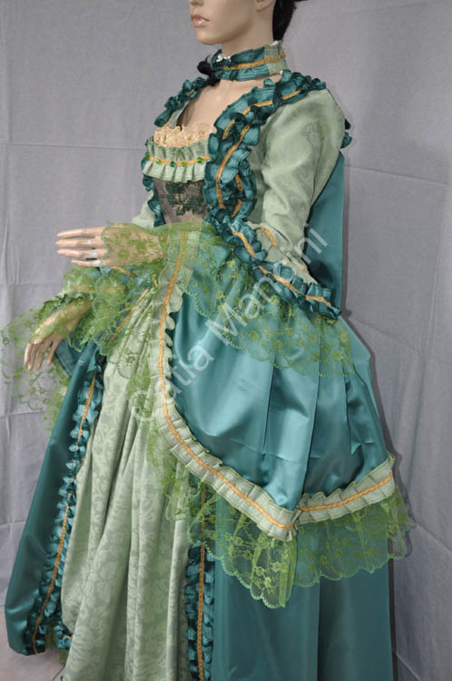 Carnival clothing Venice Italy (4)