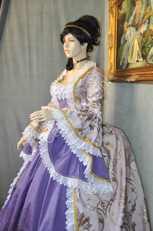 Abbigliamento Femminile 1700 (3)