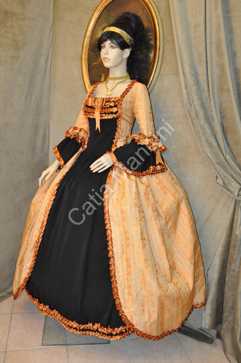 Vestito-Nobildonna-di-Venezia-1700 (11)
