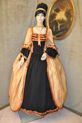 Vestito-Nobildonna-di-Venezia-1700 (3)