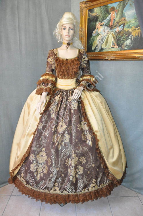 Settecento Costume 1700