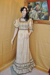 Veste tipica del 1400 Medioevo (3)