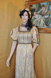 Veste tipica del 1400 Medioevo (4)
