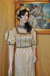 Veste tipica del 1400 Medioevo (6)