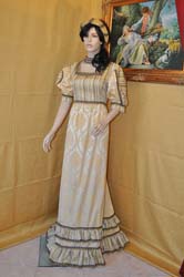Veste tipica del 1400 Medioevo