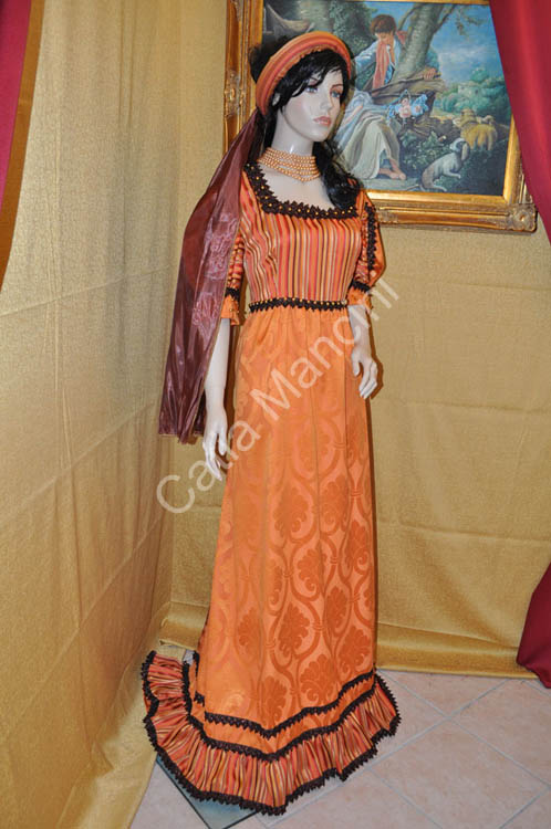 Medieval Woman's Clothing (2)