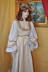 Costume-donna-epoca (3)