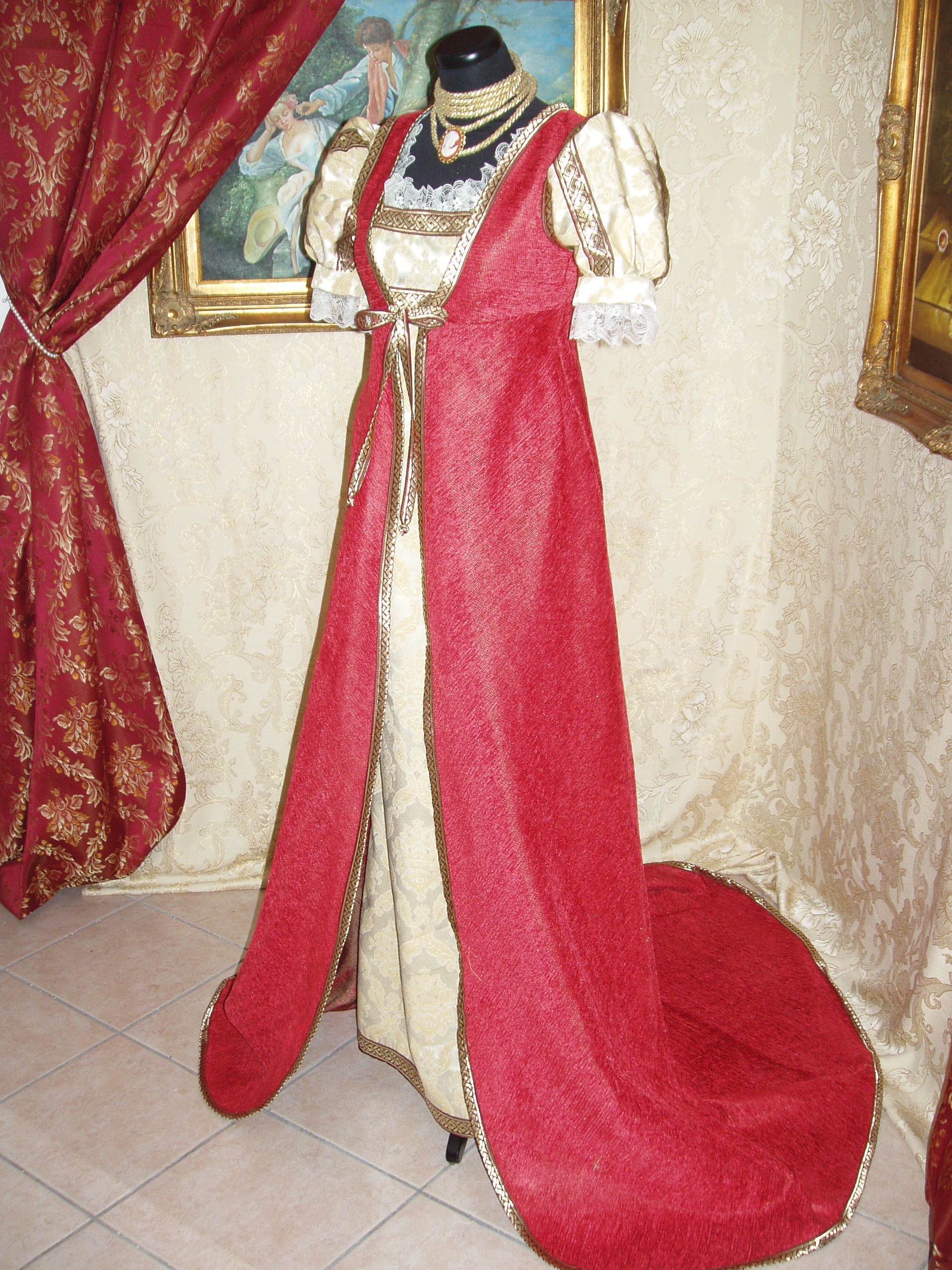 http://www.catiamancini.it/Dame/Dama105/La%20figlia%20di%20Elisa.JPG