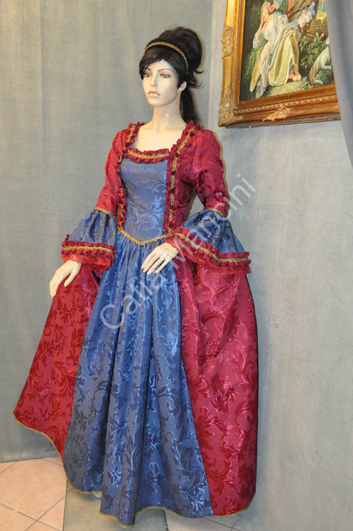 Abito donna del settecento (1)