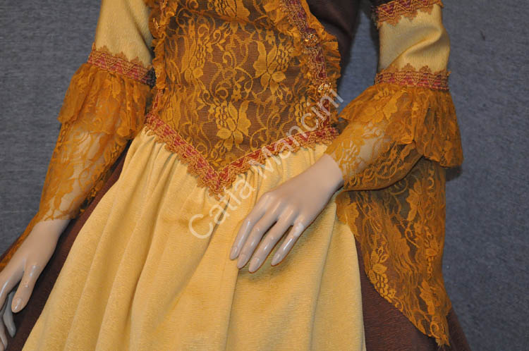 Vestito donna del 1700 (1)