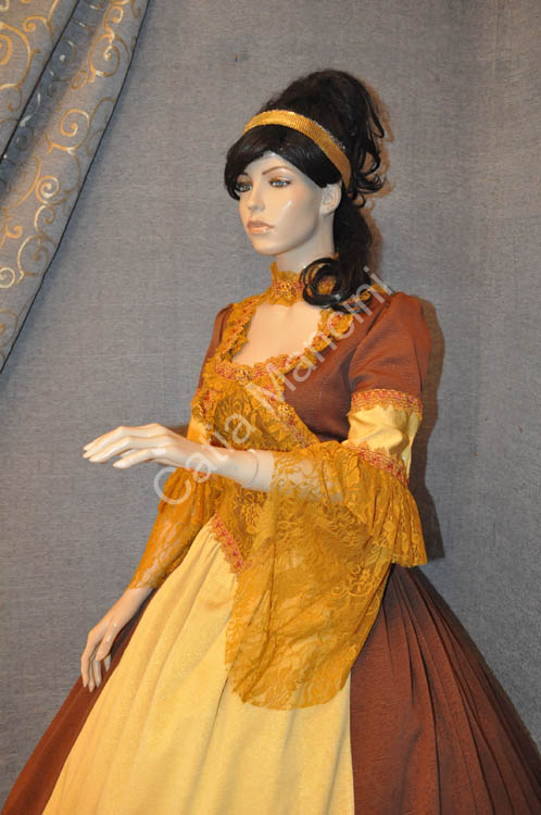 Vestito donna del 1700 (14)