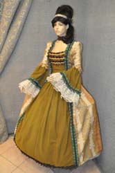 costume teatrale 1750